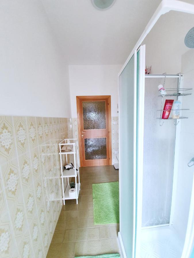 Affittacamere Zona Caserma-Stazione Foligno Eksteriør billede